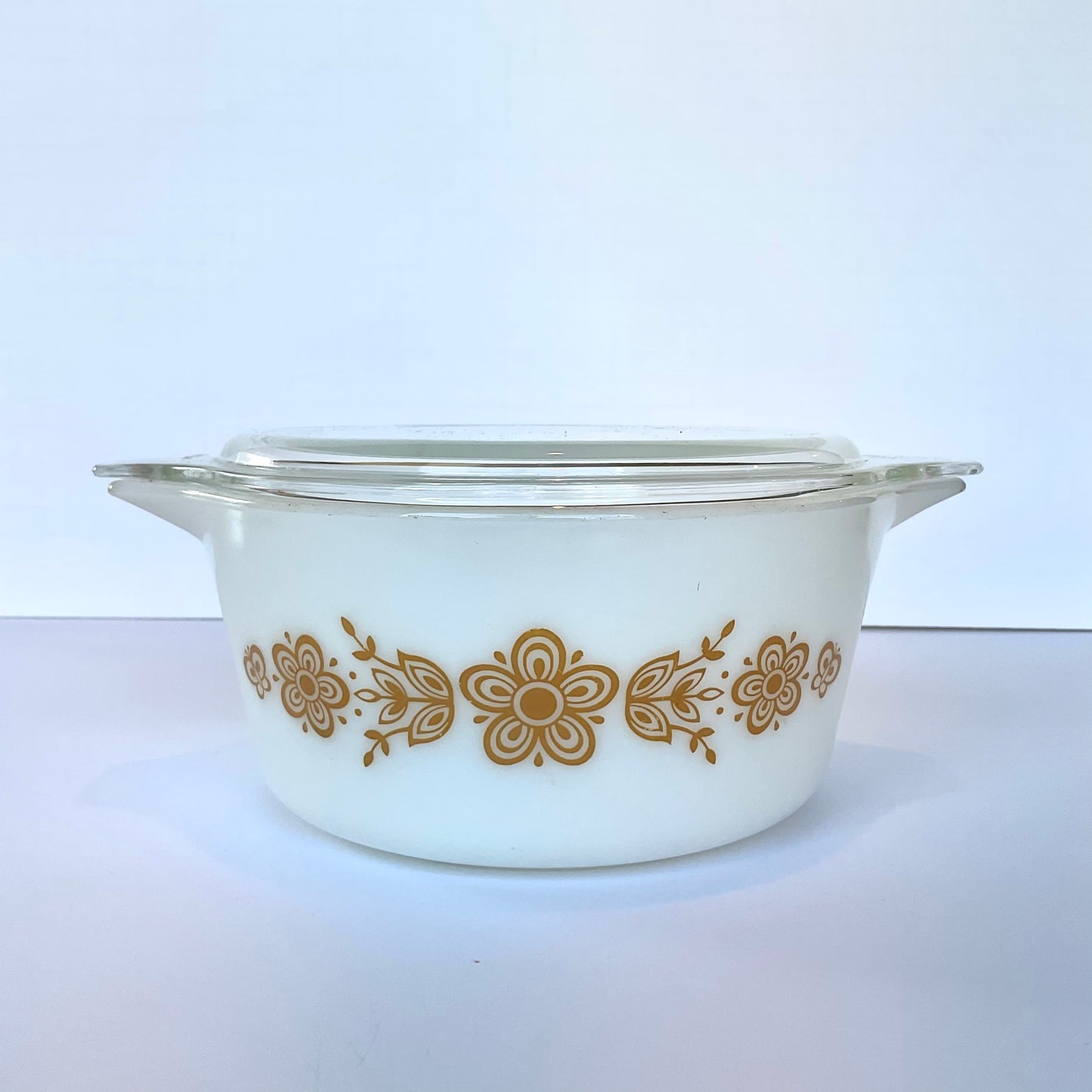Vintage Pyrex Butterfly Gold 1.5 QT Casserole Dish 474 with Lid