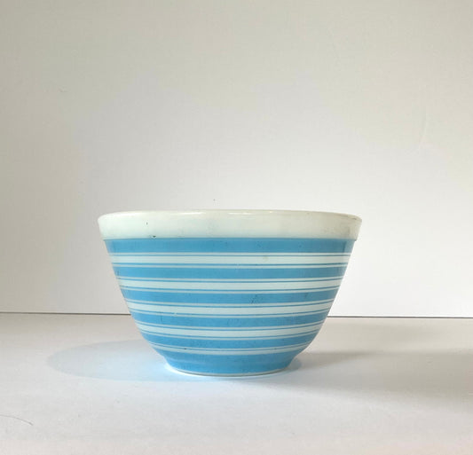 Vintage Pyrex 401 Mixing Bowl, Blue Striped