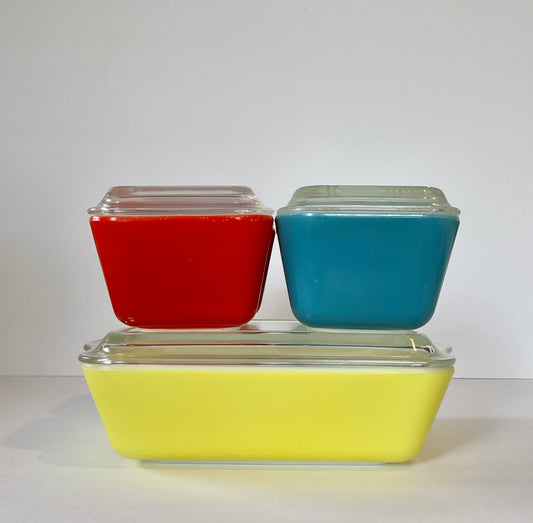 Set of 4, Vintage Pyrex 501, 501, 502, 503 Primary Refrigerator Dishes W/ Lids