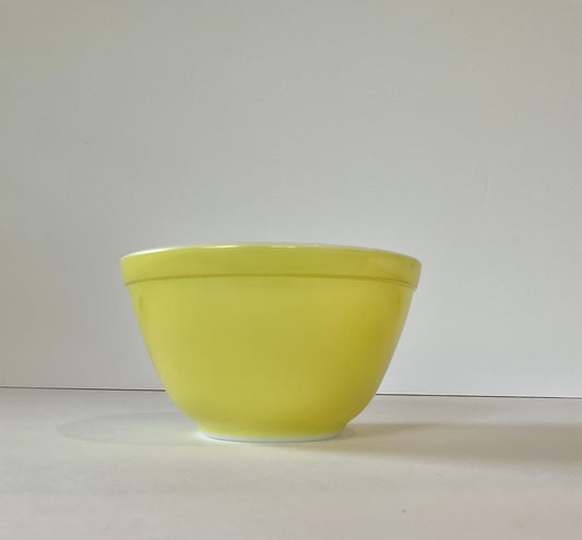 Vintage Pyrex 401 Mixing Bowl, Yellow
