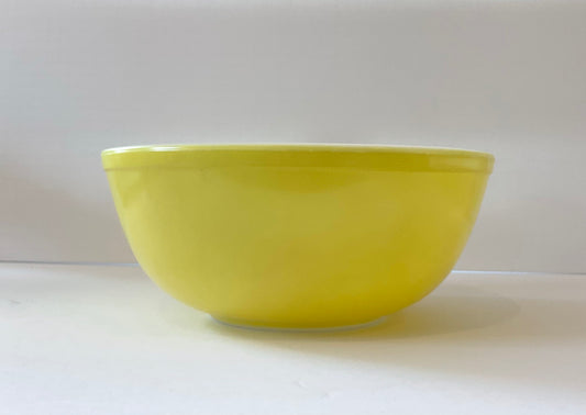 Vintage Primary Color Yellow 4 QT Mixing Bowl 404