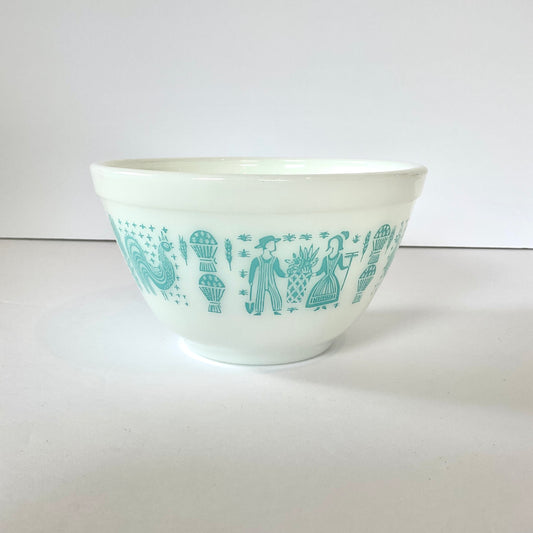 Vintage Pyrex 401 Smallest Nesting Mixing Bowl 1.5PT