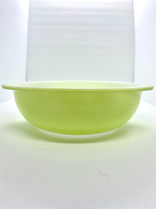 Vantage 1950's Pyrex 2 QT Casserole Lime Green