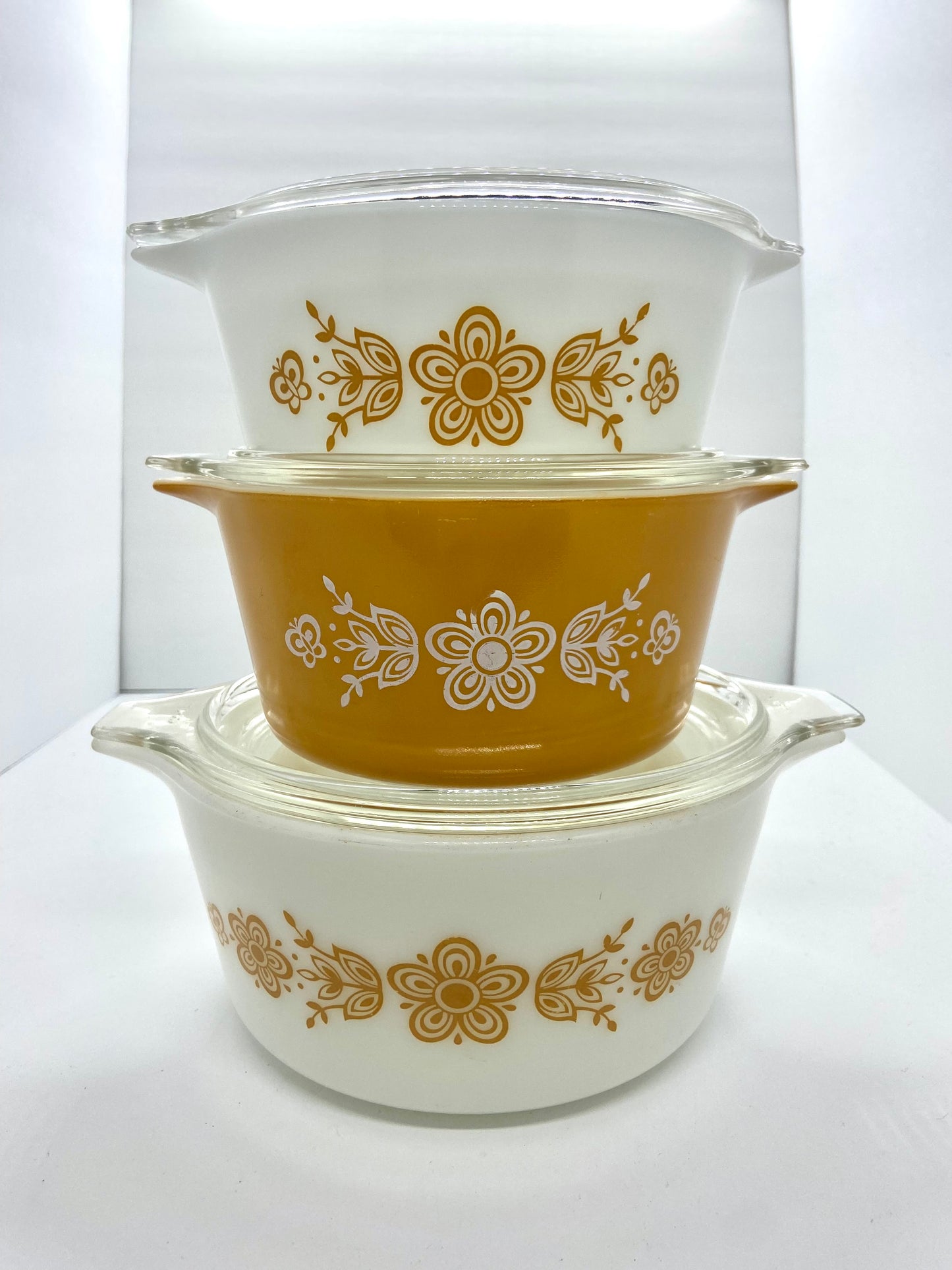 Vintage Pyrex Butterfly Gold Cinderella Casserole Set of 3 Bowls All with Lids