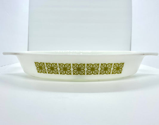 Vintage Pyrex 1 1/2 Qt. Verde Divided Casserole Dish