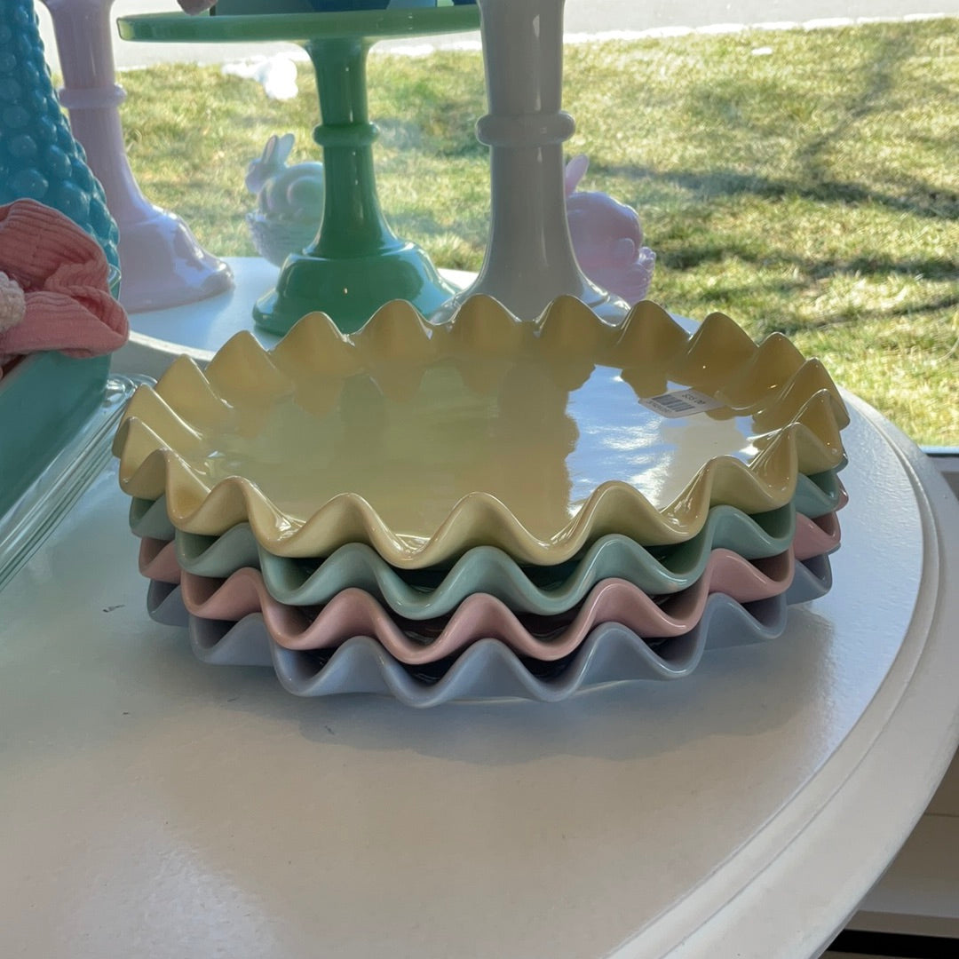 Pastel Ruffle 10" Plates, Set of 4